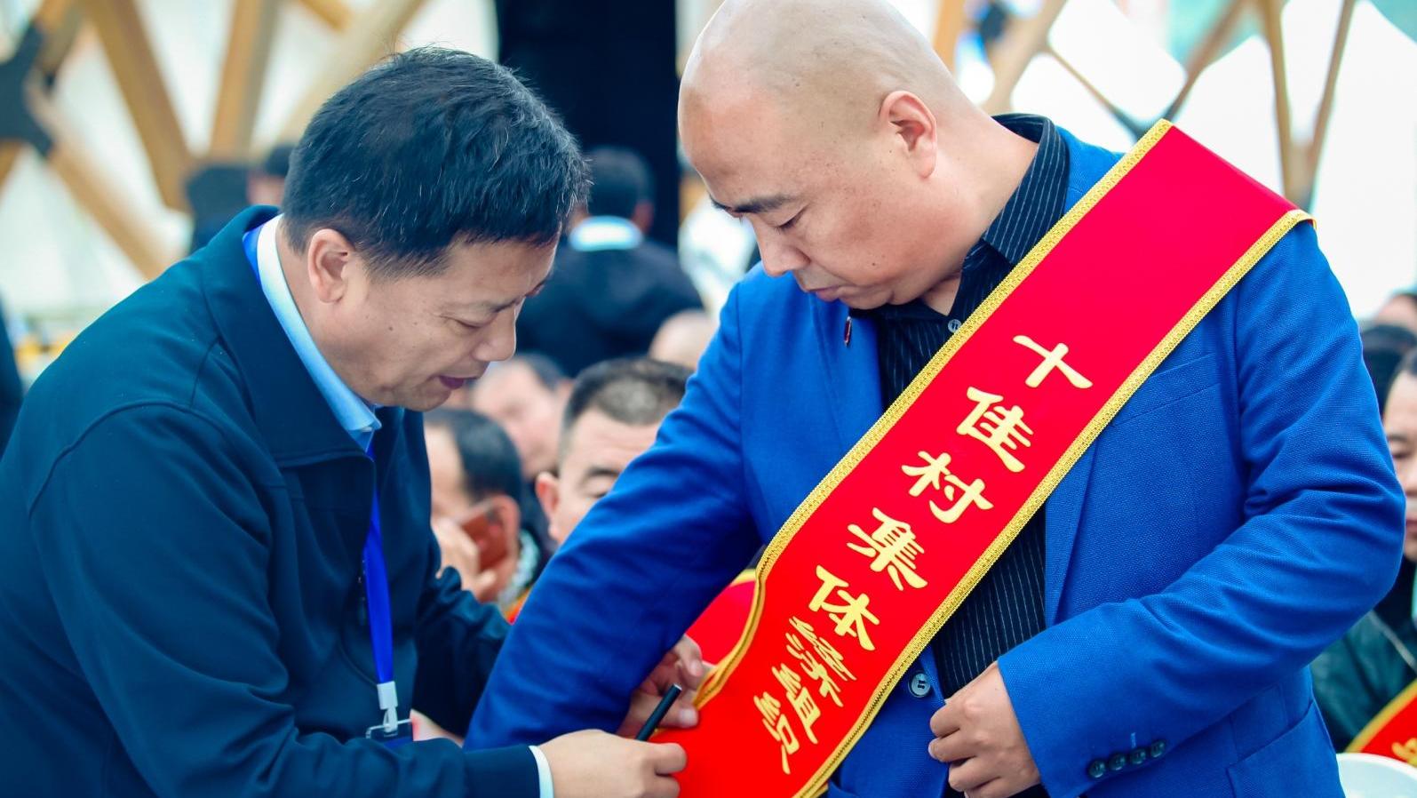 万家农民合作社拉动乡村振兴新引擎