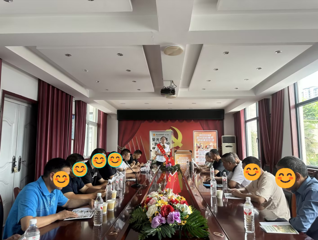 (河南周口中支志愿者在军休所向退役军人讲解权益)