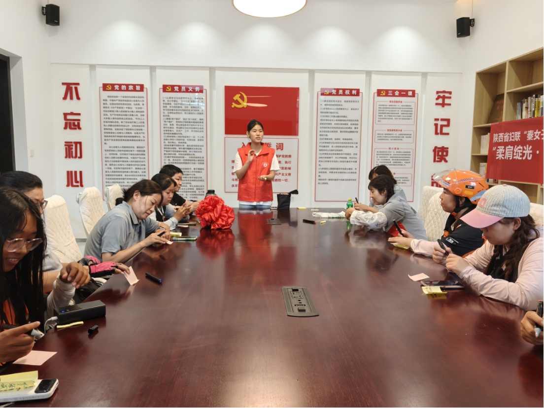 与她同行：为女性骑手搭建同辈互助暖心港湾