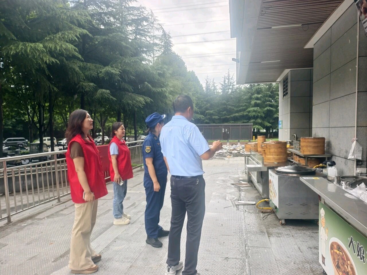 排查隐患守平安 消防科普护经营