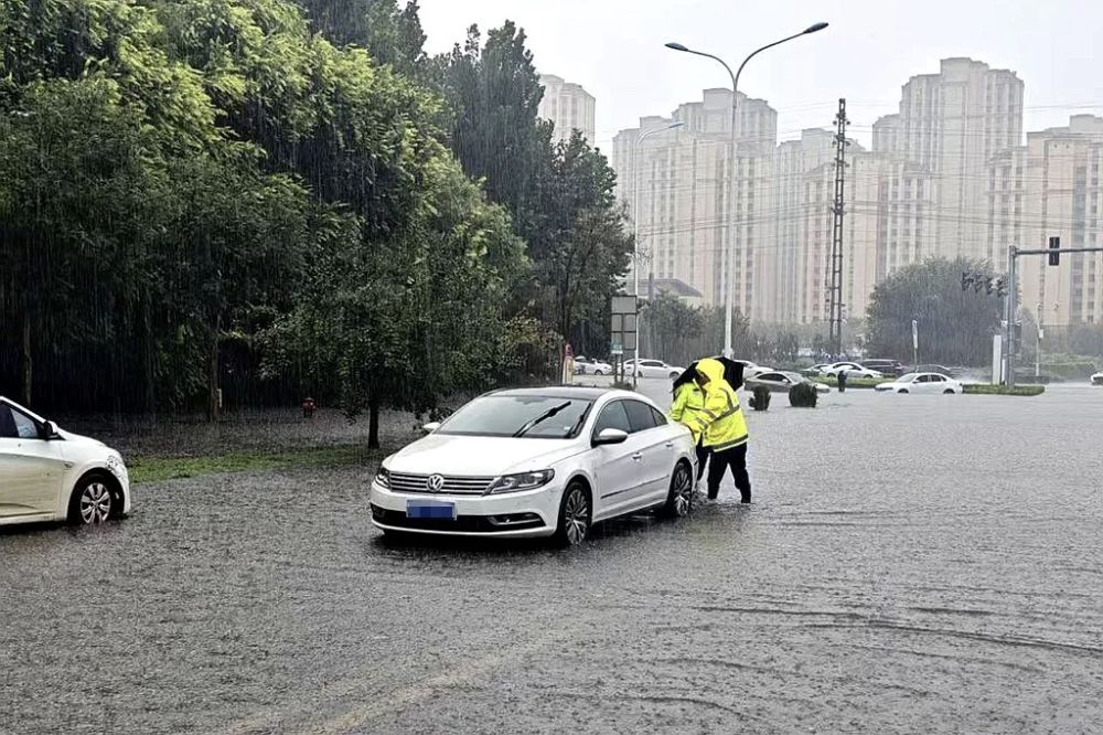 以“迅”应“汛”——天津全力防范应对强降雨见闻