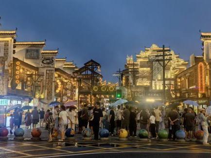 （活力中国调研行）湖南夜“亮”了 消费“活”了