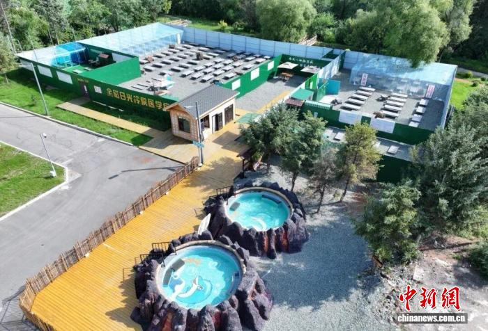 五大连池“冷矿泉”催生“热经济” 康养文旅吸引海外游客