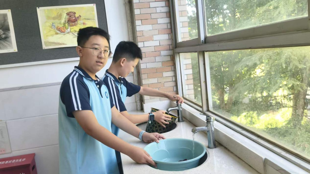 配图1