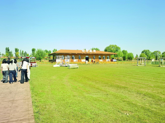 鲈鱼“游”进高原 田园变成景区