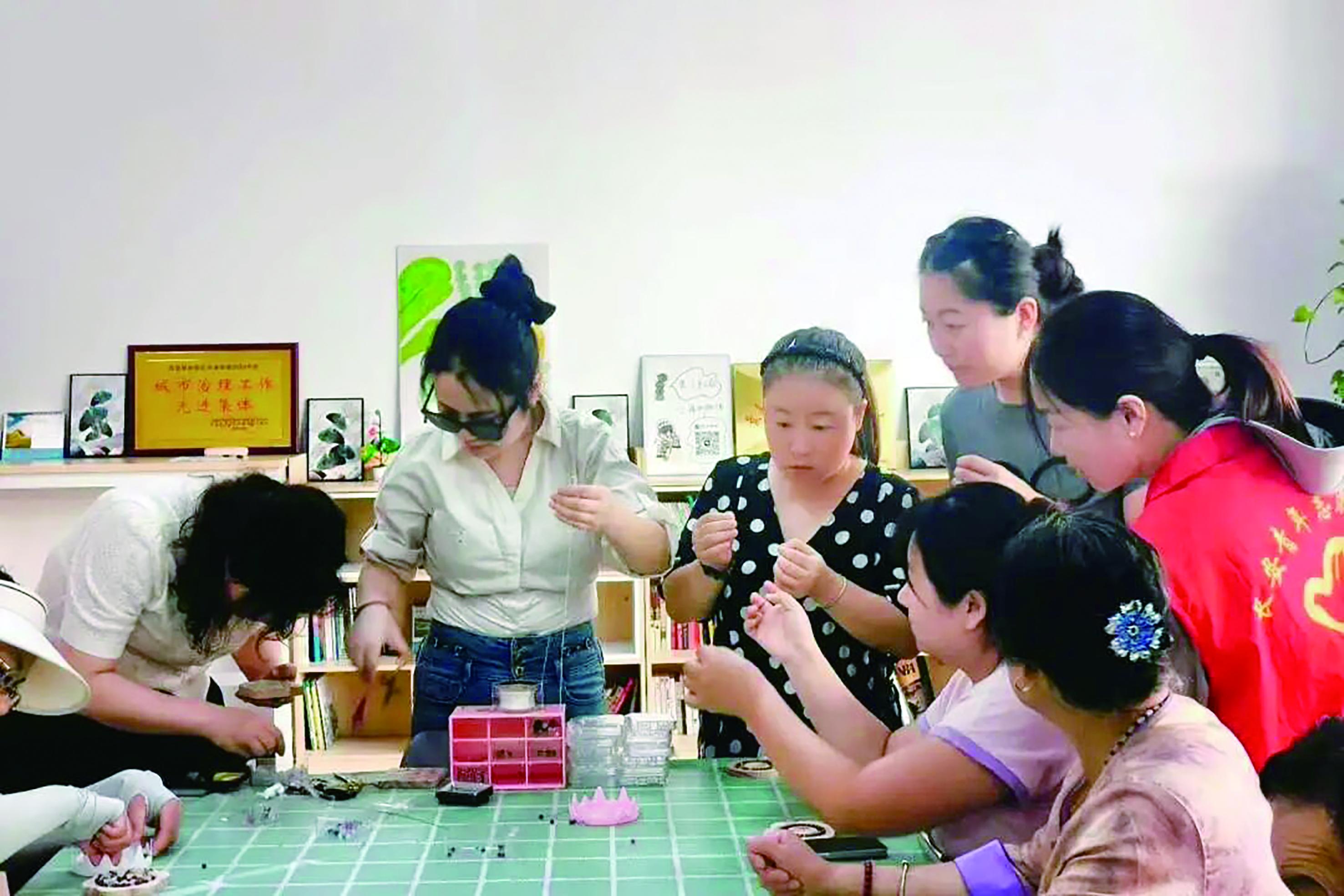 手工DIY 拉近邻里情