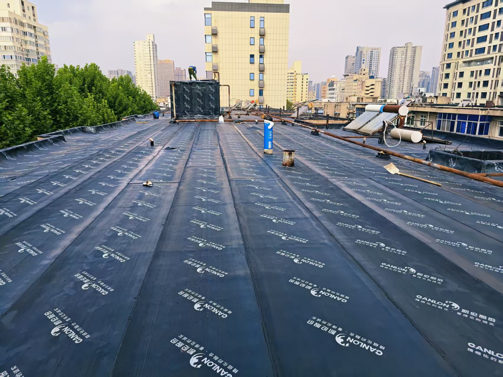 一场雨“淋”出的民生考题，社区以调解温度化解急难愁盼