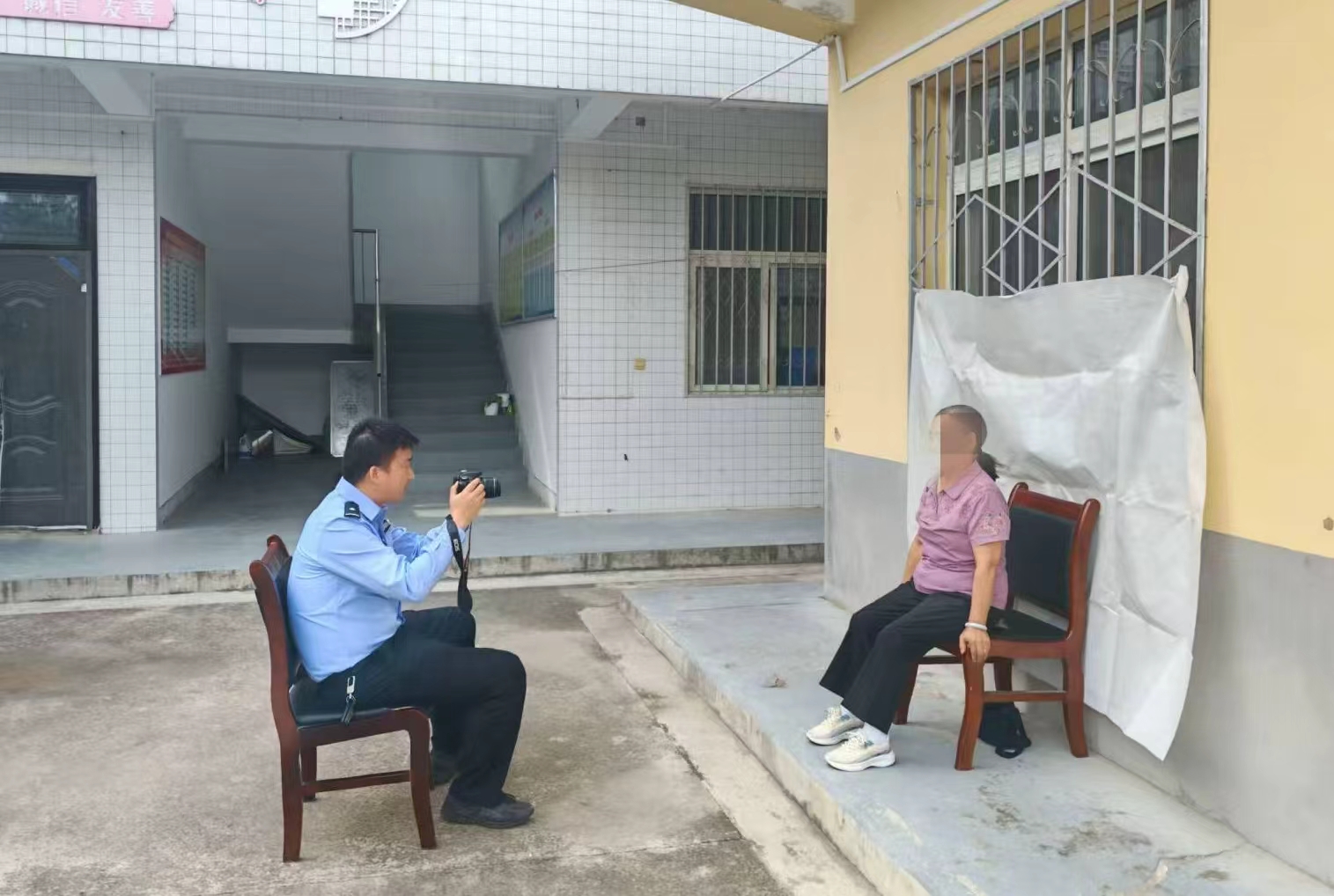 宝鸡陈仓区：上门办证暖民心 便民服务零距离